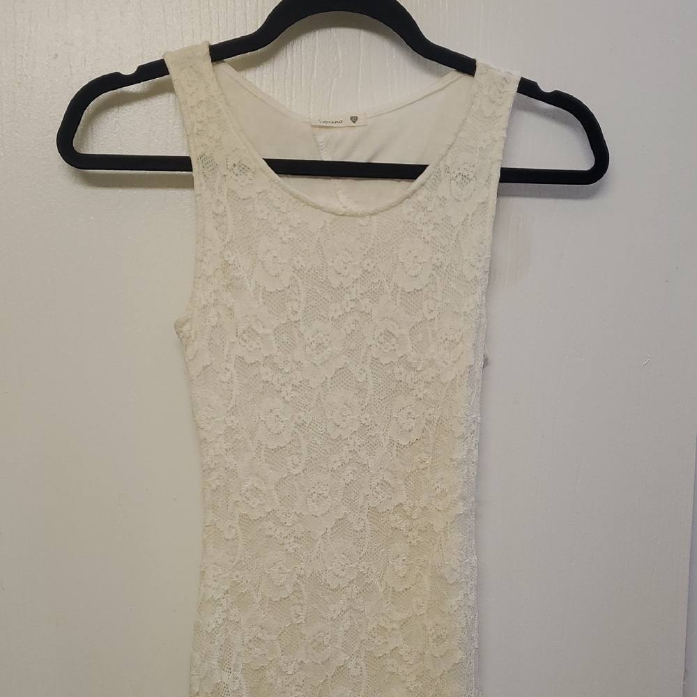 Soprano Cream Sheath Mini Dress Sleeveless Scoop Neck